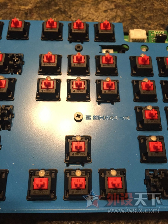 【超级评测周 + 机械键盘拆解与评测---赛睿 M500 样品】