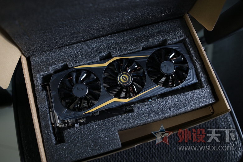 一键开核的蓝宝石 R9 380 怪物猎人限定版 游戏显卡