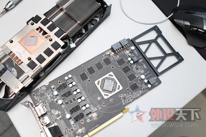 一键开核的蓝宝石 R9 380 怪物猎人限定版 游戏显卡