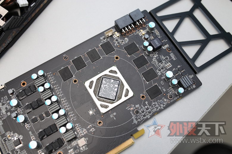 一键开核的蓝宝石 R9 380 怪物猎人限定版 游戏显卡