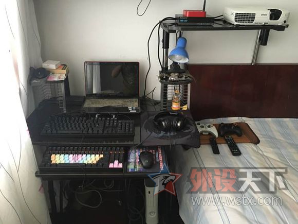 【晒桌面】我也来晒晒桌面，单位提供的宿舍。
