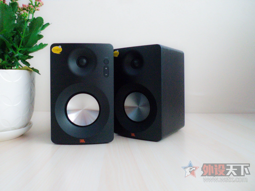 体验JBL CM102监听音箱---感受纯真的声音，还原音乐色彩