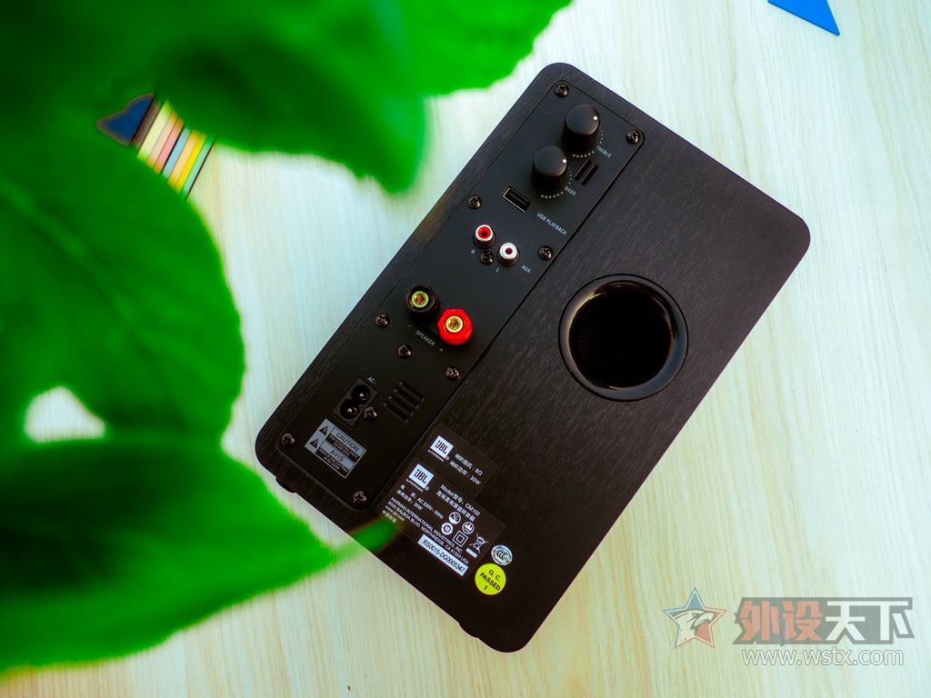 体验JBL CM102监听音箱---感受纯真的声音，还原音乐色彩