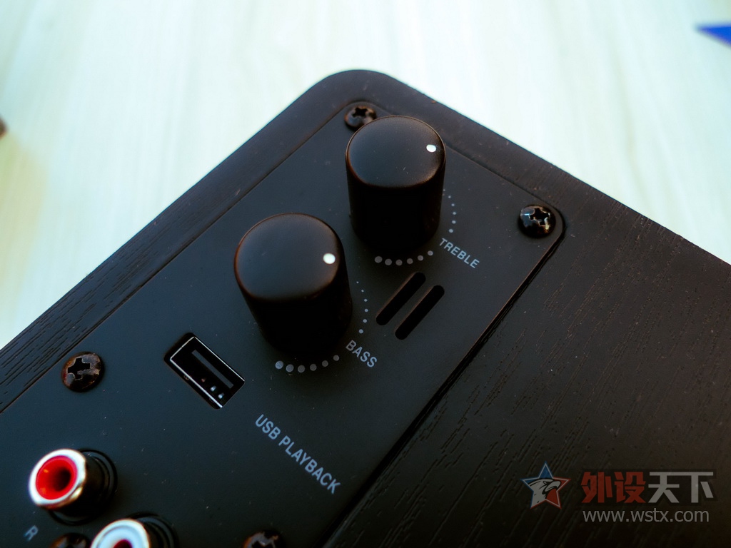 体验JBL CM102监听音箱---感受纯真的声音，还原音乐色彩