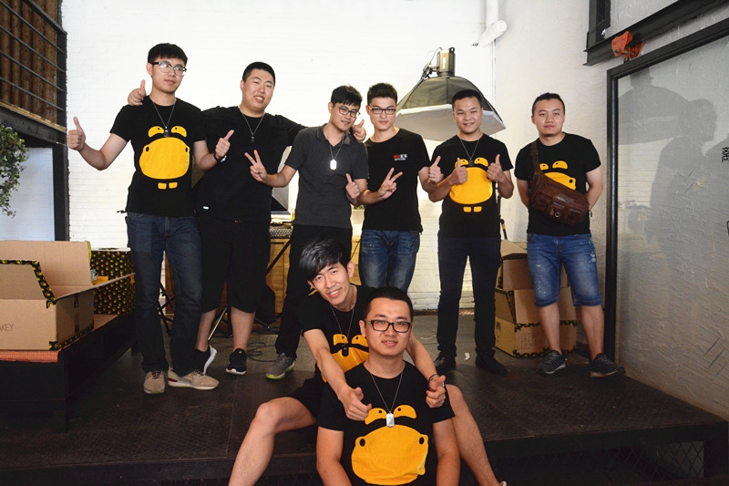 百闻不如一“贱”： 传说中E罩杯驴妹带你领略贱驴首次粉丝见面会现场回顾