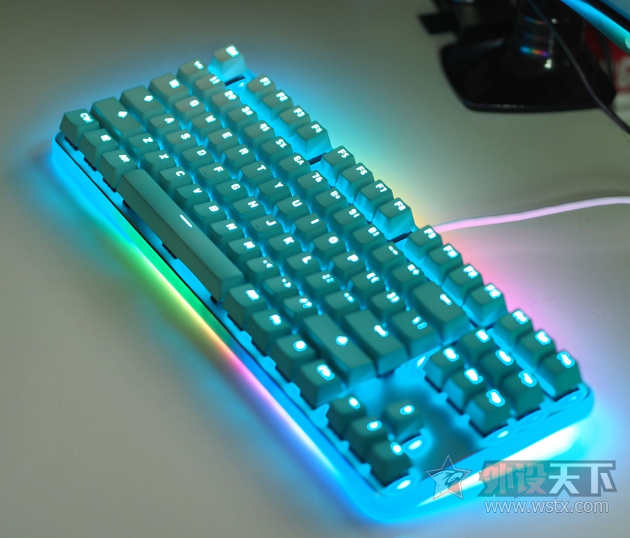 当然要说灯，但也不能只说灯。—— 高斯GK87 全景RGB背光键盘细说及简单改造（写完）.