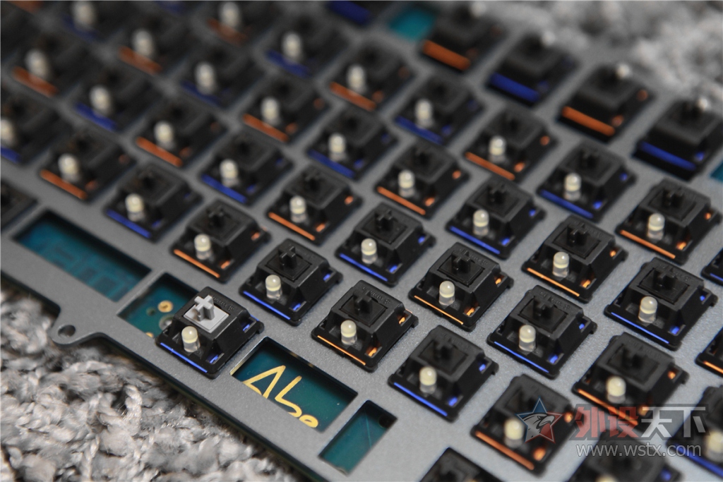 精雕细琢的艺术品--matrix Able 80%机械键盘