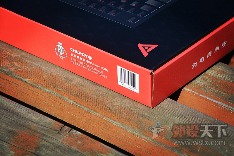 原厂加持，人皇信仰，钛度TKM300金属师机械键盘评测
