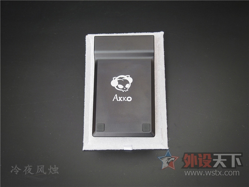 爱便捷，更爱逼格，AKKO艾酷AKM-Tiny金属数字键盘体验分享。