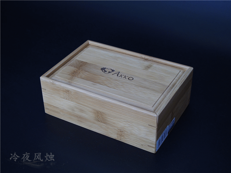 爱便捷，更爱逼格，AKKO艾酷AKM-Tiny金属数字键盘体验分享。