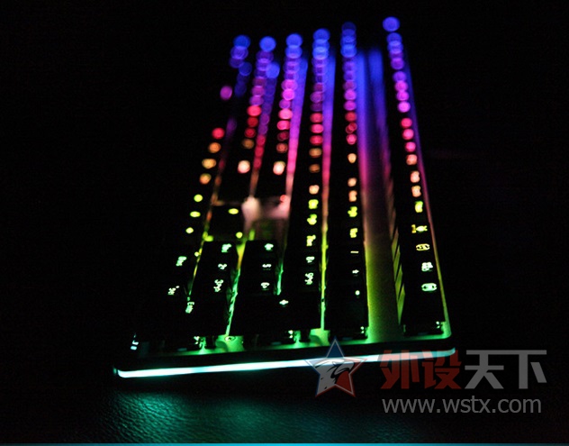 73.�װ�V720 RGB.jpg