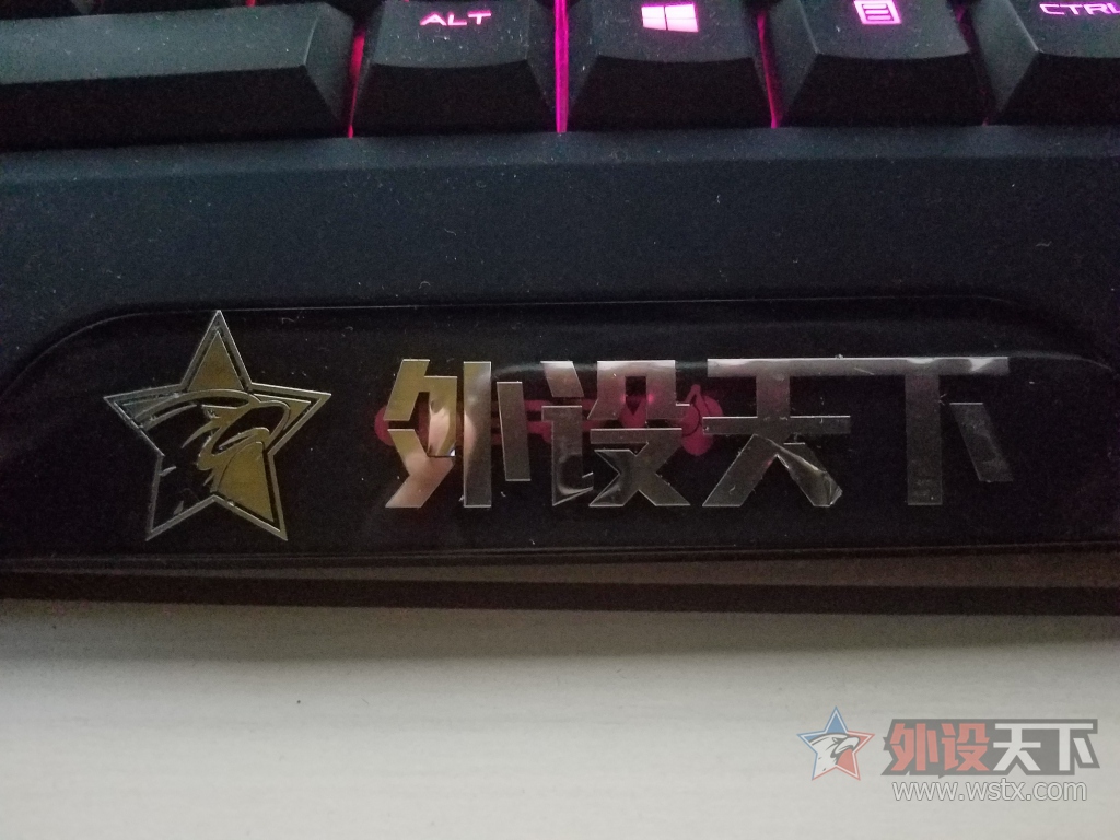 新入手CHERRY樱桃MX-BOARD9.0全彩RGB背光游戏黑轴机械键盘