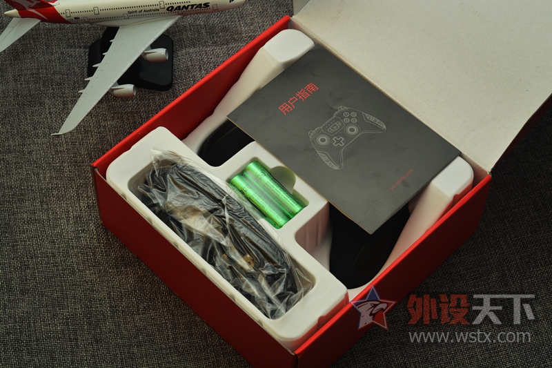 恩，这外形比人皇SKY帅，钛度MiniStation游戏机套装体验