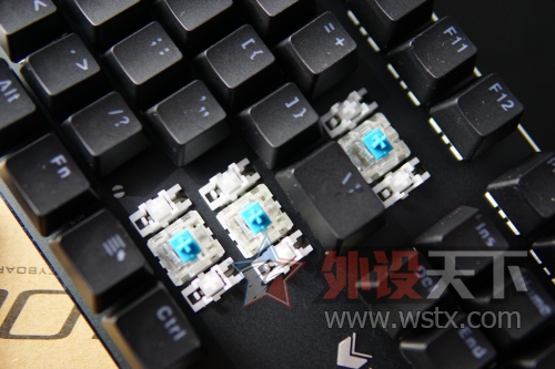 超炫灯光大升级     雷柏V500RGB合金版机械键盘评测