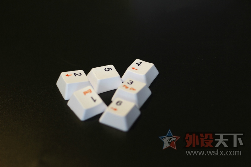 阿米洛 Varmilo小键盘 精致的小玩具