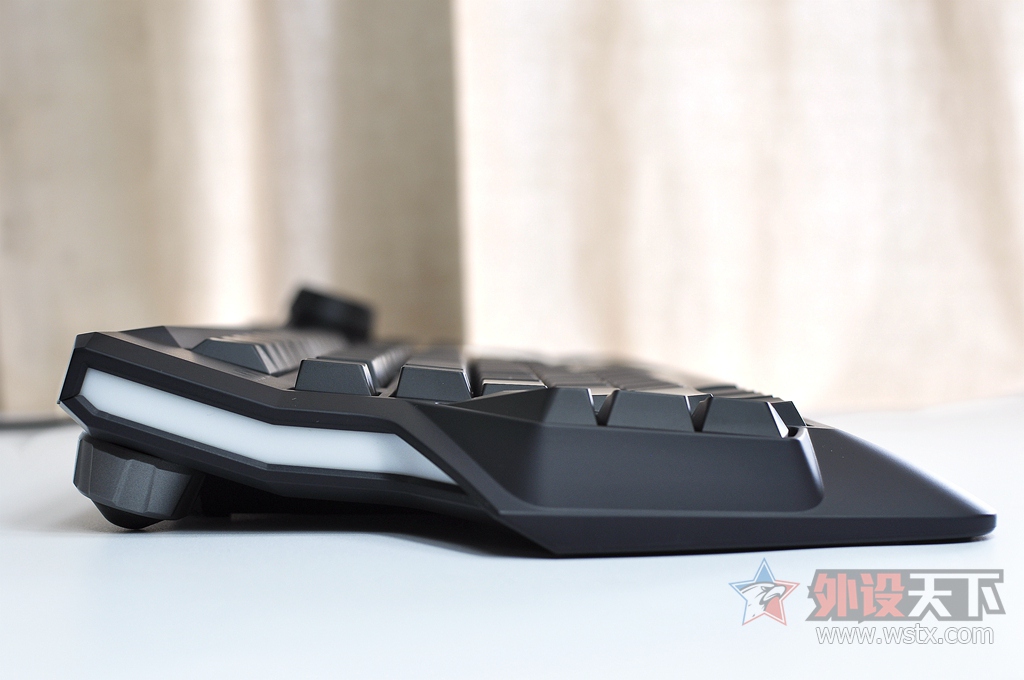它的改变只是在拥抱新生代玩家，CHERRY MX BOARD9.0机械键盘评测