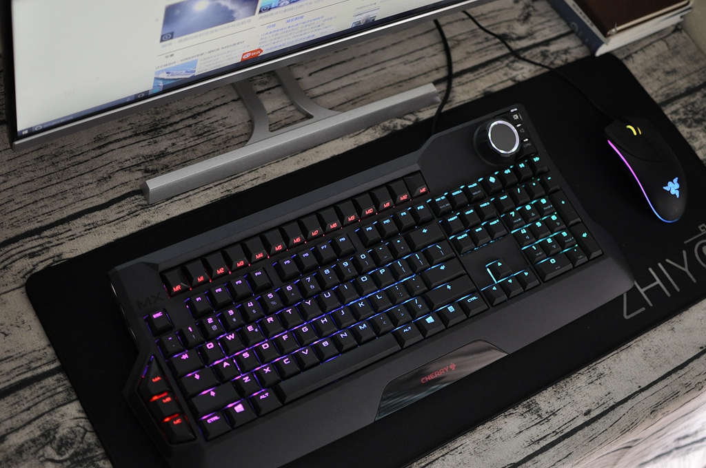 它的改变只是在拥抱新生代玩家，CHERRY MX BOARD9.0机械键盘评测