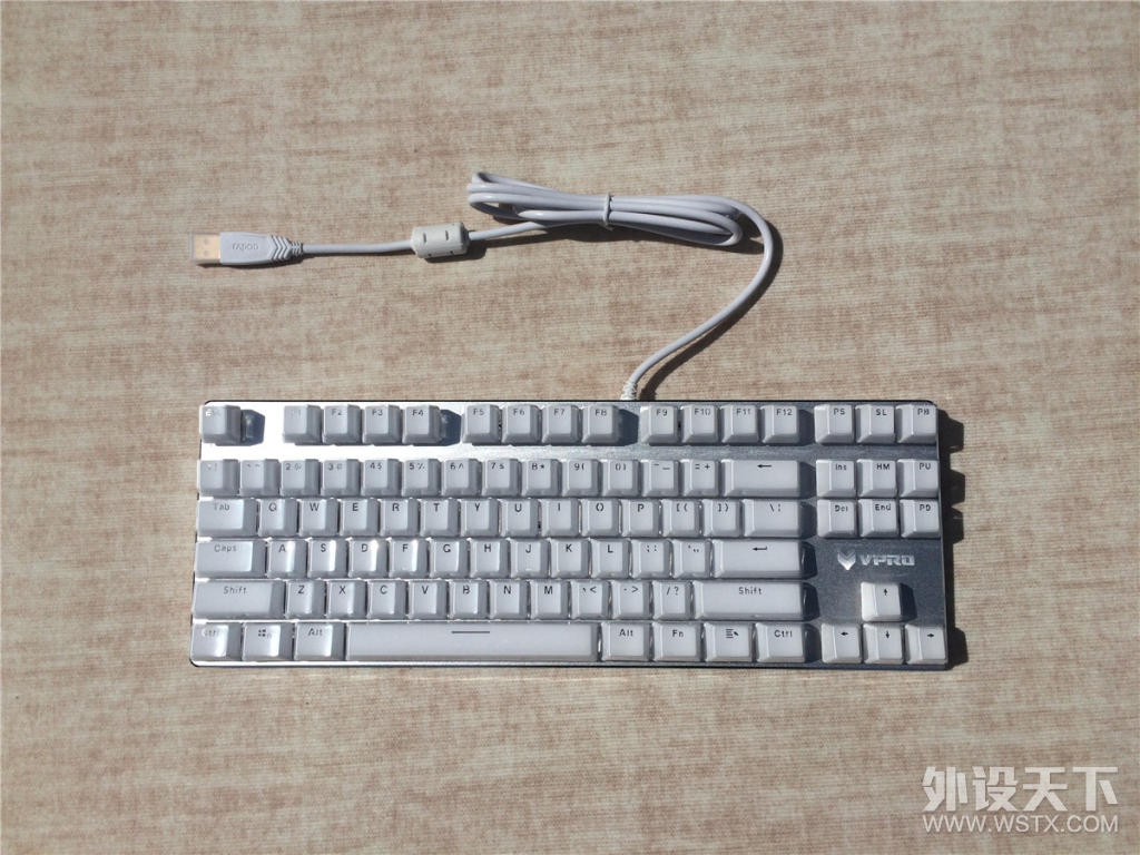 【温柔】终于等到你，雷柏V500s冰晶版红轴机械键盘评测