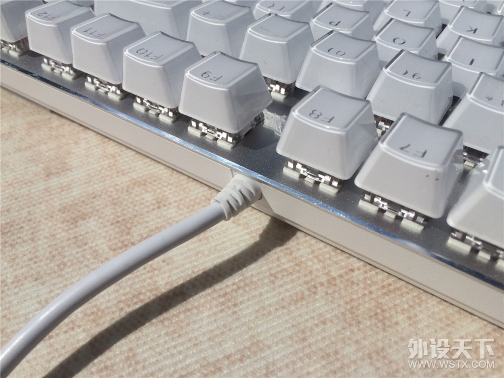【温柔】终于等到你，雷柏V500s冰晶版红轴机械键盘评测