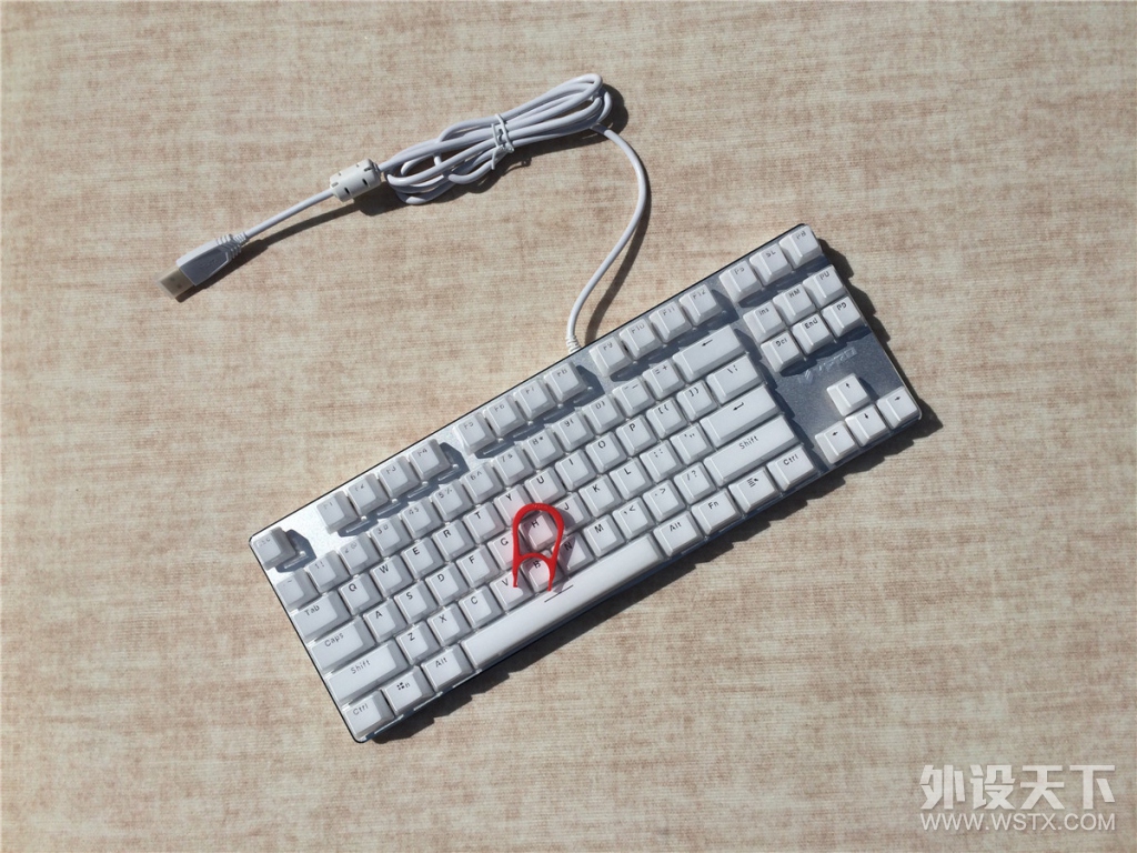 【温柔】终于等到你，雷柏V500s冰晶版红轴机械键盘评测