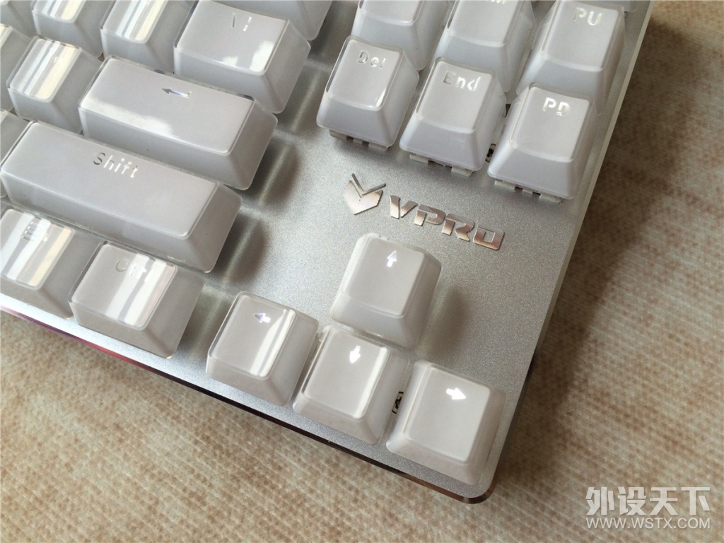 【温柔】终于等到你，雷柏V500s冰晶版红轴机械键盘评测