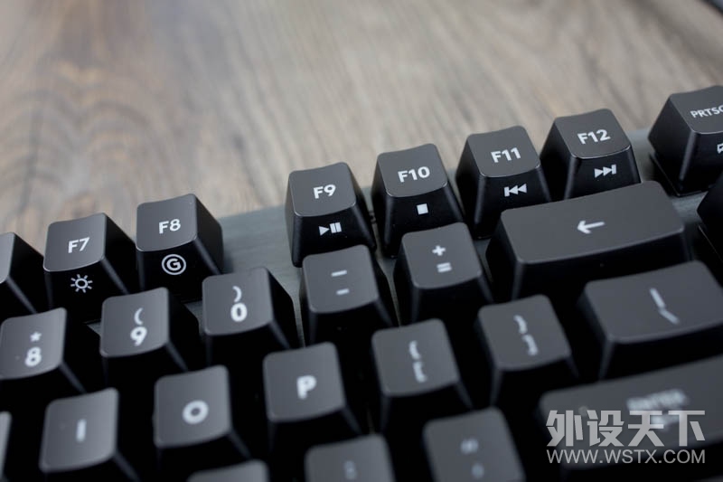 大厂也讲性价比？罗技G413键盘使用体验谈