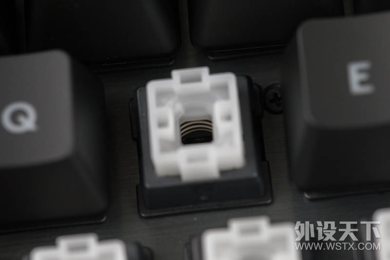 大厂也讲性价比？罗技G413键盘使用体验谈