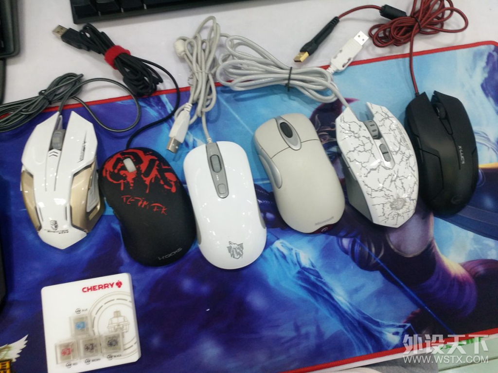 哈哈，今天去赛格过了把手瘾，顺道顺了把1.0