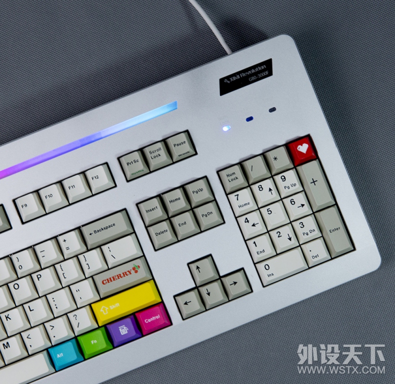 一言不合跑马灯的cherry新新新新键盘~（原创非转帖）