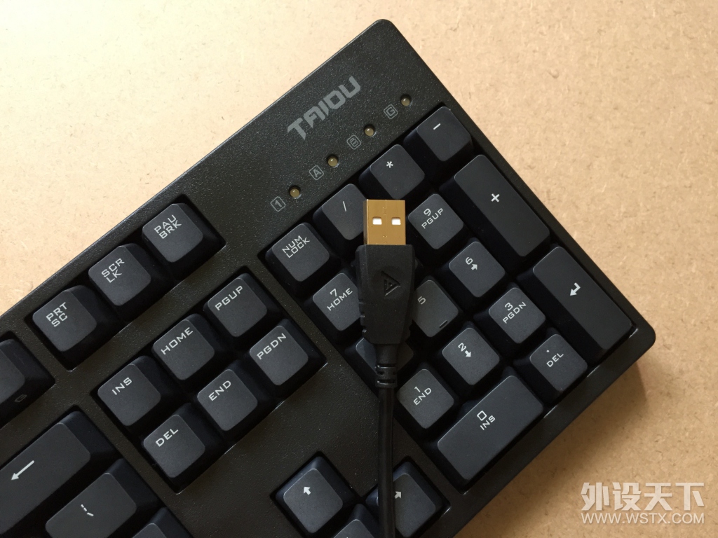 钛度TKM320召唤师机械键盘评测