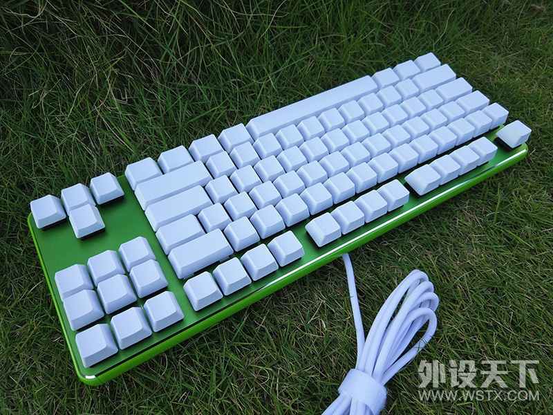 千里缘牵白和绿，当然是选择原谅他——GANSS GK87草木绿机械键盘小记