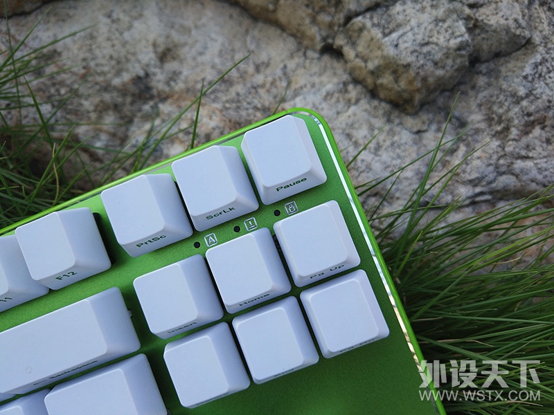 千里缘牵白和绿，当然是选择原谅他——GANSS GK87草木绿机械键盘小记