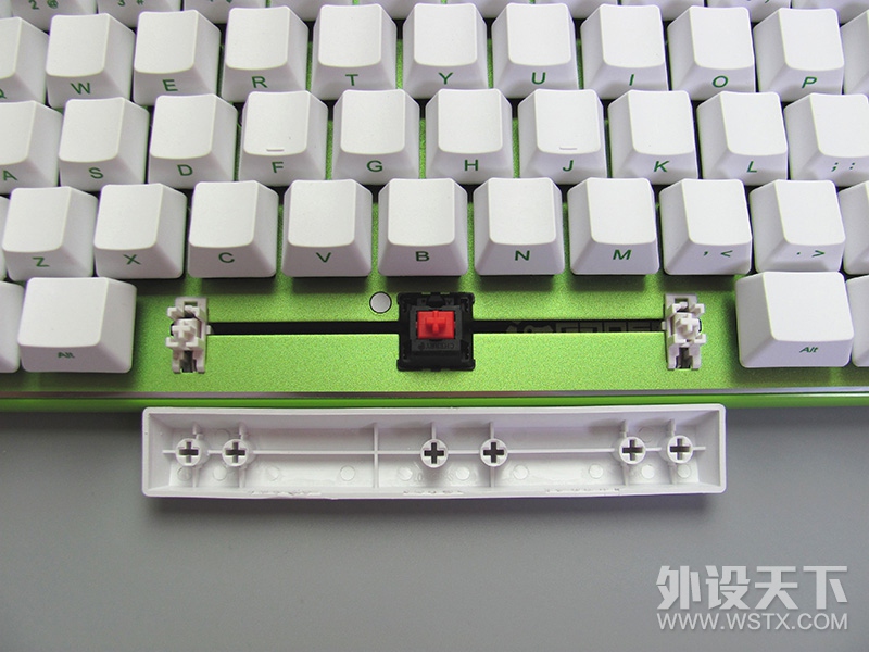 千里缘牵白和绿，当然是选择原谅他——GANSS GK87草木绿机械键盘小记