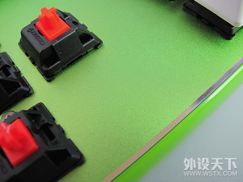 千里缘牵白和绿，当然是选择原谅他——GANSS GK87草木绿机械键盘小记