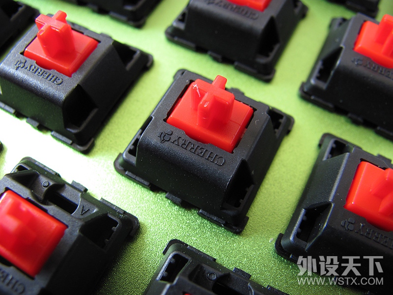 千里缘牵白和绿，当然是选择原谅他——GANSS GK87草木绿机械键盘小记