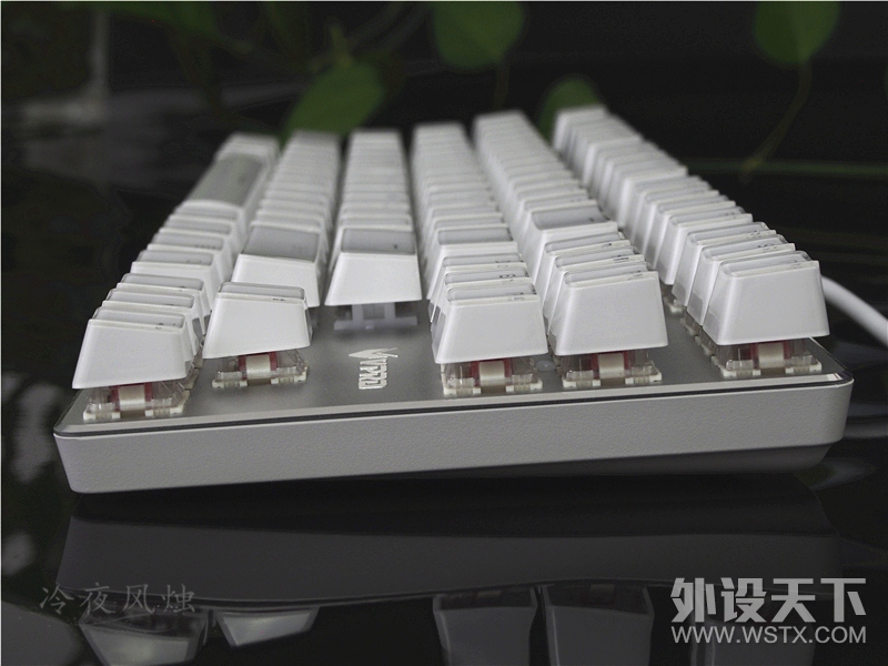 【风烛】至美冰透、清新典雅——雷柏V500RGB冰晶版键盘图赏。