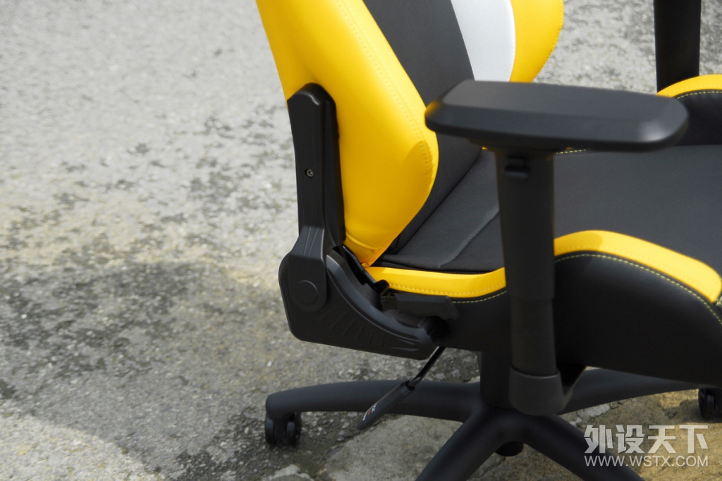 电竞的感觉——anda seaT 安德斯特赤金王座电竞椅