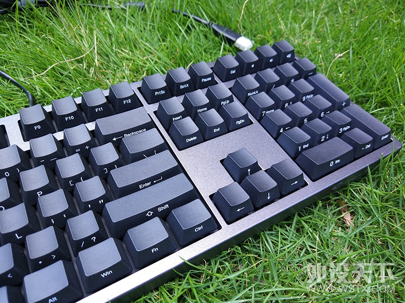 低调有内涵——AKKO x Ducky  Zero 3108侧刻PBT机械键盘上手简评