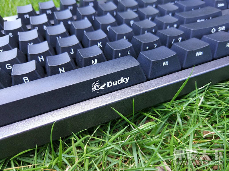 低调有内涵——AKKO x Ducky  Zero 3108侧刻PBT机械键盘上手简评