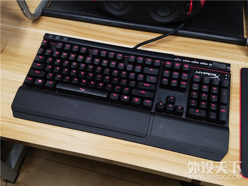 迟来的精英 从HyperX Alloy Elite键盘看三大内存厂的键盘市场