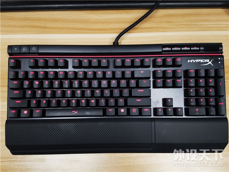 迟来的精英 从HyperX Alloy Elite键盘看三大内存厂的键盘市场