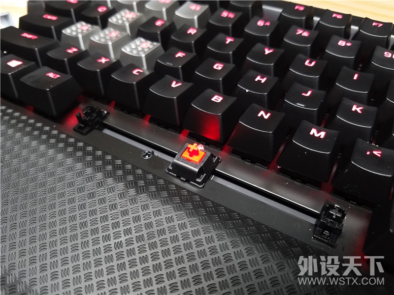 迟来的精英 从HyperX Alloy Elite键盘看三大内存厂的键盘市场