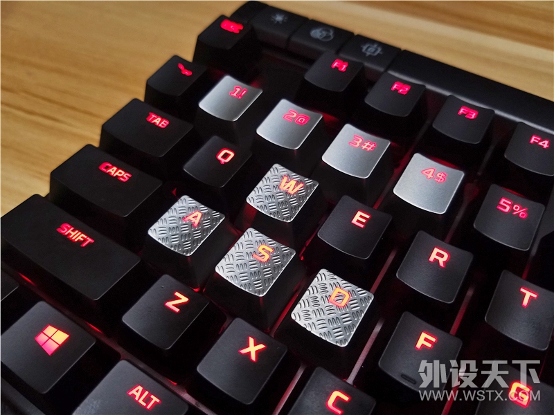 迟来的精英 从HyperX Alloy Elite键盘看三大内存厂的键盘市场