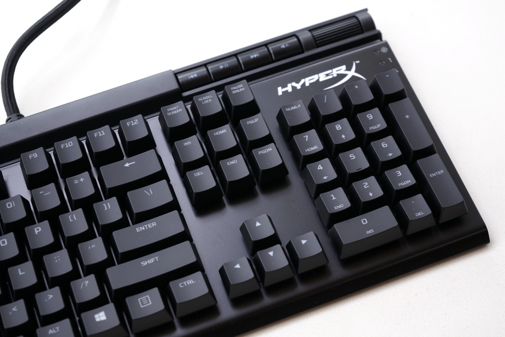 抄袭海盗船？金士顿 HyperX Alloy Elite 键盘开箱体验