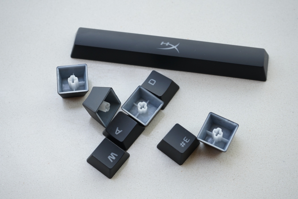 抄袭海盗船？金士顿 HyperX Alloy Elite 键盘开箱体验