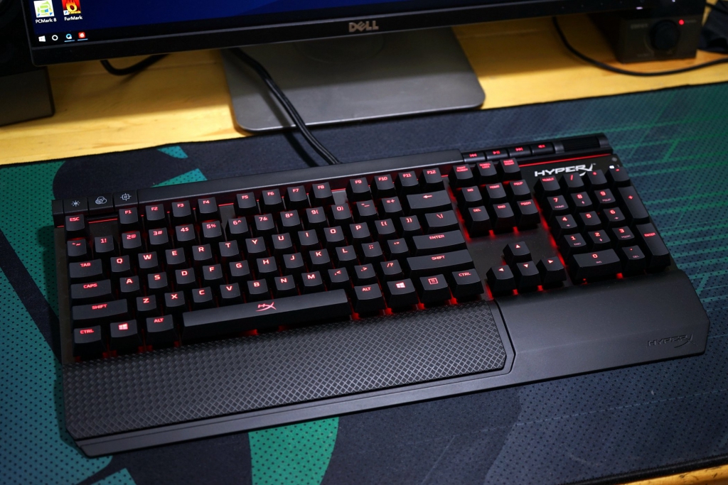 抄袭海盗船？金士顿 HyperX Alloy Elite 键盘开箱体验