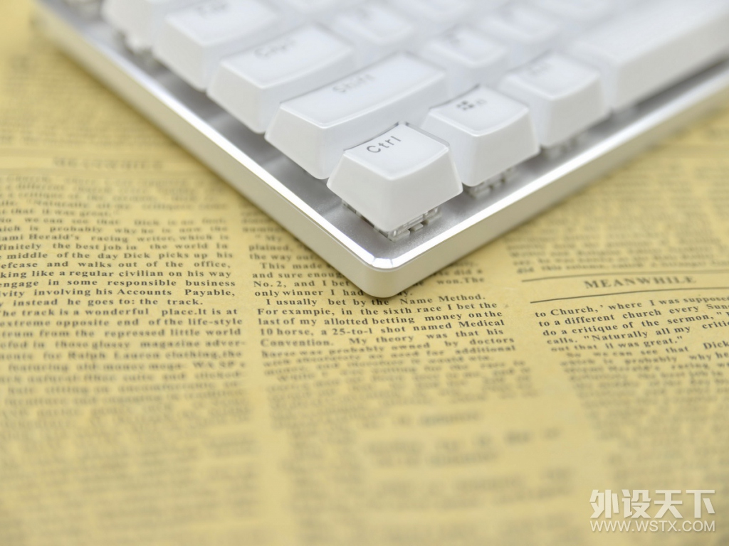 【众测】冰晶幻彩，光污染的绚烂，雷柏V500 RGB冰晶版幻彩背光机械键盘体验