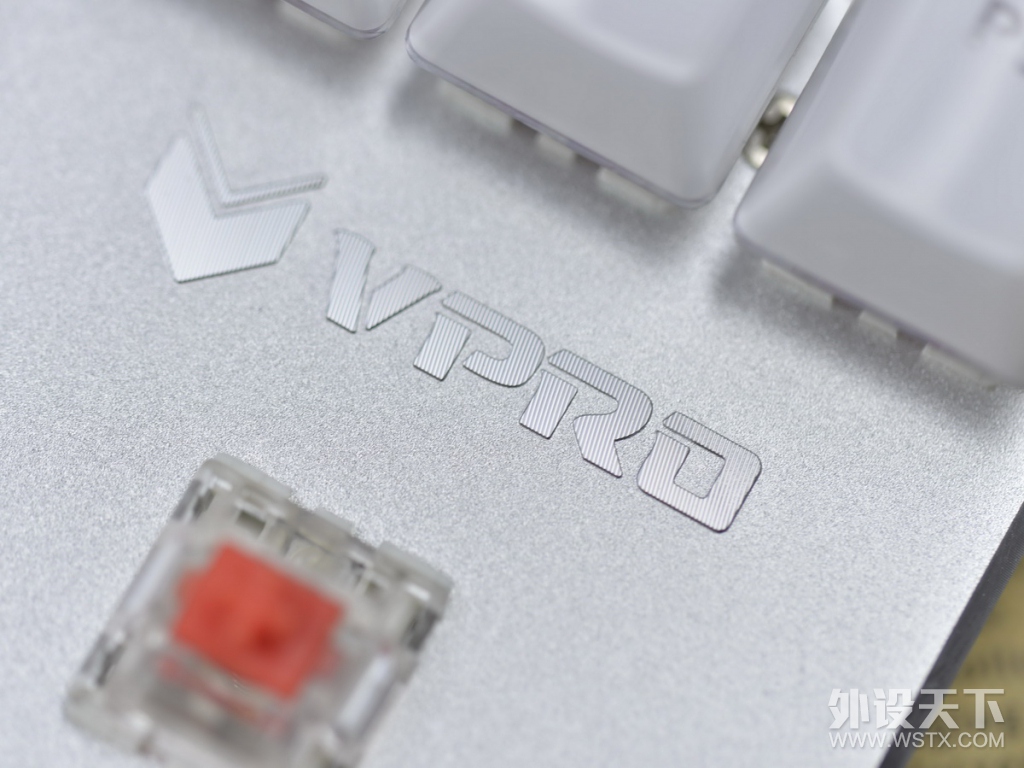 【众测】冰晶幻彩，光污染的绚烂，雷柏V500 RGB冰晶版幻彩背光机械键盘体验