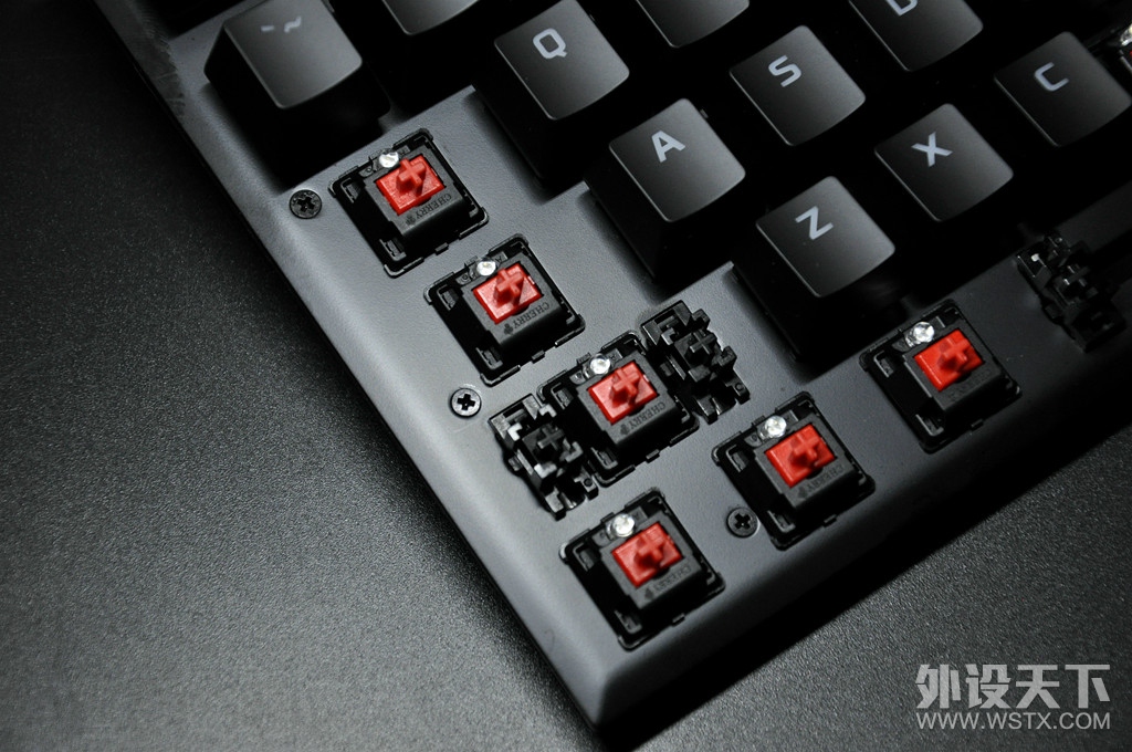 太子登基指日可待，Alloy FPS PRO机械键盘评测