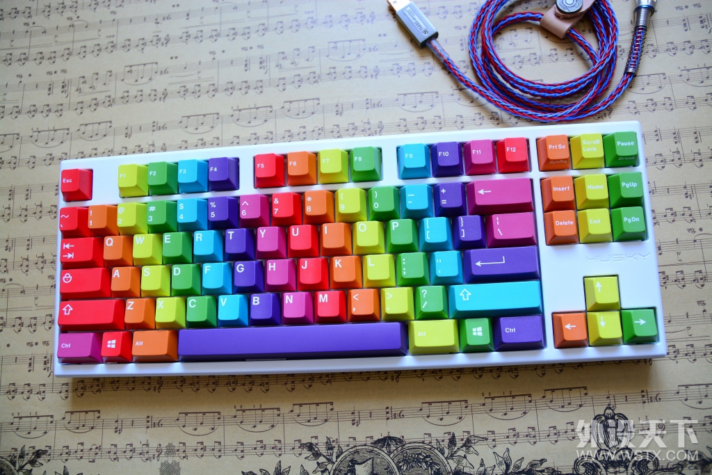 五彩缤纷OR杀马特！你说的算——GMK Rainbow彩虹套键帽图赏